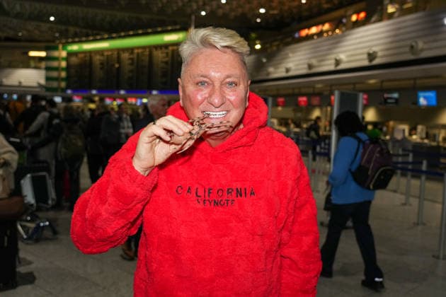 RTL Dschungelcamp - Frankfurt 2026. Hubert Fella bei der Abreise zur RTL-Sendung Ich bin ein Star Holt mich hier raus. Dschungelcamp 2026 am Flughafen Frankfurt. Frankfurt Flughafen Hessen