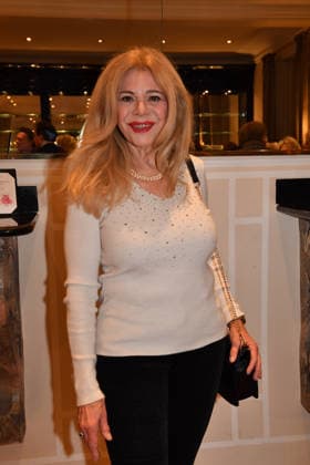 Julia Kent Premiere Wer schießt auf Frau Hummel? Komödie im Hotel Bayerischen Hof München 15. Januar 2026