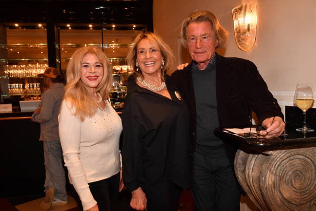 Julia Kent, Diana Körner Premiere Wer schießt auf Frau Hummel? Komödie im Hotel Bayerischen Hof München 15. Januar 2026