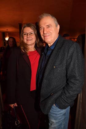Günther Siegl mit Ehefrau Premiere Wer schießt auf Frau Hummel? Komödie im Hotel Bayerischen Hof München 15. Januar 2026