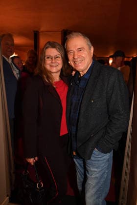 Günther Siegl mit Ehefrau Premiere Wer schießt auf Frau Hummel? Komödie im Hotel Bayerischen Hof München 15. Januar 2026