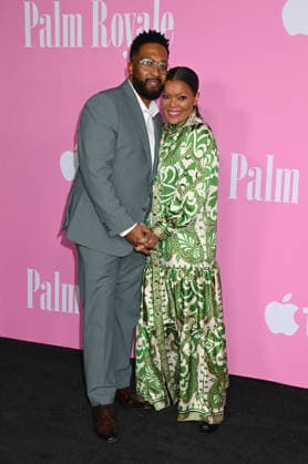 Apple TV™s ˜Palm Royale™ Season 2 Finale Anthony Davis and Yvette Nicole Brown arriving to Apple TV™s Palm Royale season 2 finale event held at The Wolf Theater at the Television Academy on January 15, 2026 in North Hollywood, Ca. North Hollywood The Wolf Theater at the Television Academy California USA Copyright: xTammiexArroyox xAFF-USA.comx