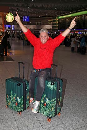 Hubert Fella bei der Abreise der Dschungelcamp-Kandidaten der RTL Reality-TV-Show Ich bin ein Star - holt mich hier raus nach Australien auf dem Flughafen Frankfurt am Main. Frankfurt, 15.01.2026