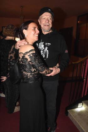 Darsteller Frau Enrica Dirk Galuba, Schauspieler Muenchen 15 01 2026 Komoedie im Bayerischen Hof Premiere Wer schiesst auf Frau Hummel Foto Muenchen