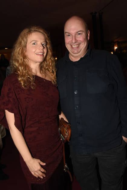 Julia Uttendorfer Schauspielerin Guenther Brenner Schauspieler Muenchen 15 01 2026 Komoedie im Bayerischen Hof Premiere Wer schiesst auf Frau Hummel Foto Bernd Muenchen Muenchen
