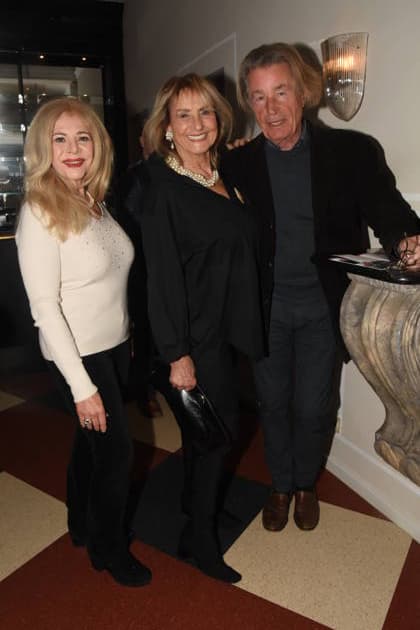 Julia Kent Schauspielerin Diana Koerner Schauspielerin Muenchen 15 01 2026 Komoedie im Bayerischen Hof Premiere Wer schiesst auf Frau Hummel Foto Bernd Muenchen Muenchen