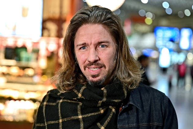 RTL - Dschungelcamp 2026. Gil Ofarim anläßlich der Abreise der Kandidaten der RTL - Sendung Ich bin ein Star - holt mich hier raus zum Dschungel-Camp 2026 in Australien am 16.01.2026 auf dem Flughafen Frankfurt Main. 20260116MWI099324