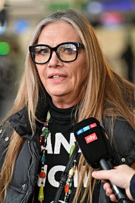 RTL - Dschungelcamp 2026. Nicole Belstler-Boettcher anläßlich der Abreise der Kandidaten der RTL - Sendung Ich bin ein Star - holt mich hier raus zum Dschungel-Camp 2026 in Australien am 16.01.2026 auf dem Flughafen Frankfurt Main. 20260116MWI099589