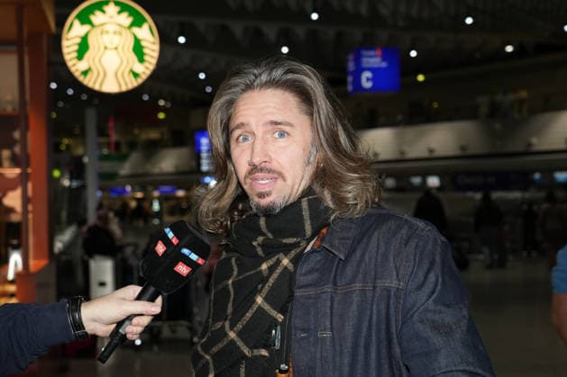 RTL Dschungelcamp - Frankfurt 2026. Gil Ofarim bei der Abreise zur RTL-Sendung Ich bin ein Star Holt mich hier raus. Dschungelcamp 2026 am Flughafen Frankfurt. Frankfurt Flughafen Hessen