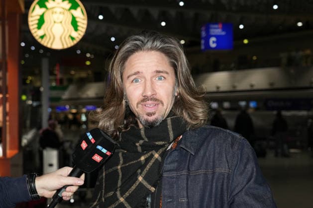 RTL Dschungelcamp - Frankfurt 2026. Gil Ofarim bei der Abreise zur RTL-Sendung Ich bin ein Star Holt mich hier raus. Dschungelcamp 2026 am Flughafen Frankfurt. Frankfurt Flughafen Hessen