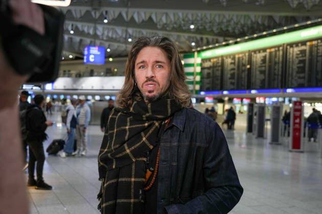 RTL Dschungelcamp - Frankfurt 2026. Gil Ofarim bei der Abreise zur RTL-Sendung Ich bin ein Star Holt mich hier raus. Dschungelcamp 2026 am Flughafen Frankfurt. Frankfurt Flughafen Hessen