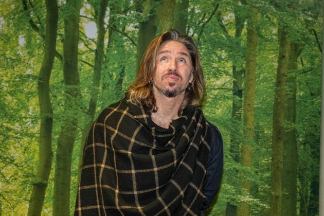 RTL Dschungelcamp - Frankfurt 2026. Gil Ofarim bei der Abreise zur RTL-Sendung Ich bin ein Star Holt mich hier raus. Dschungelcamp 2026 am Flughafen Frankfurt. Frankfurt Flughafen Hessen