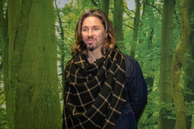 RTL Dschungelcamp - Frankfurt 2026. Gil Ofarim bei der Abreise zur RTL-Sendung Ich bin ein Star Holt mich hier raus. Dschungelcamp 2026 am Flughafen Frankfurt. Frankfurt Flughafen Hessen
