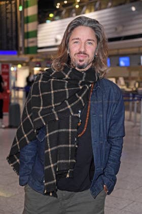 Gil Ofarim - Abflug der Kandidaten der RTL TV-Show ICH BIN EIN STAR, HOLT MICH HIER RAUS am Frankfurter Flughafen in Frankfurt am Main am 16.01.2026