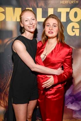 abb: Dana Herfurth und Hille Norden zu Gast auf dem roten Teppich bei der Premiere des Kino Film SmallTown Girl im Kino in der Kulturbrauerei am 15.01.2026 Berlin Deutschland
