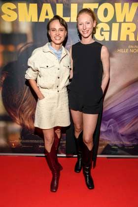 abb: Luna Jordan und Dana Herfurth zu Gast auf dem roten Teppich bei der Premiere des Kino Film SmallTown Girl im Kino in der Kulturbrauerei am 15.01.2026 Berlin Deutschland