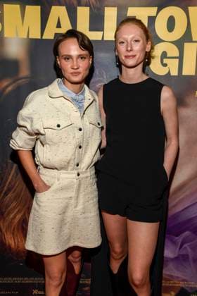 abb: Luna Jordan und Dana Herfurth zu Gast auf dem roten Teppich bei der Premiere des Kino Film SmallTown Girl im Kino in der Kulturbrauerei am 15.01.2026 Berlin Deutschland
