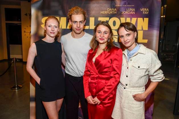 abb: Dana Herfurth, Campbell Caspary, Hille Norden und Luna Jordan zu Gast auf dem roten Teppich bei der Premiere des Kino Film SmallTown Girl im Kino in der Kulturbrauerei am 15.01.2026 Berlin Deutschland
