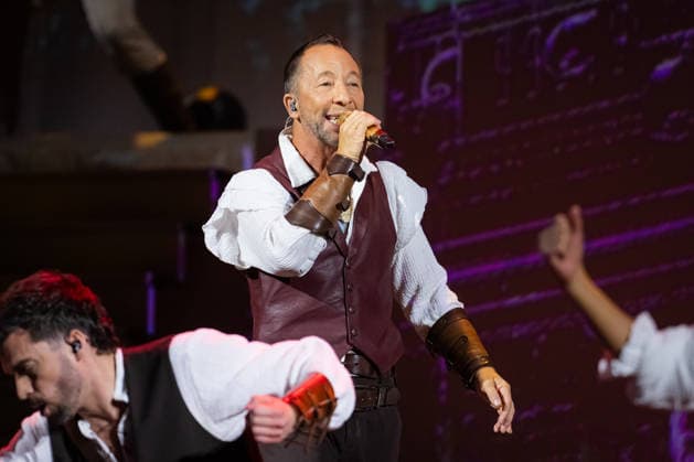 DJ BoBo, Europa Park Arena, The Great Adventure, Konzert, 15 Januar, Europa Park Rust, Eurodance, Live Show, spektakuläre Bühne, Lichteffekte, Tänzer, Choreografie, Hits, Fans, ausverkauft, Tourstart, Multimedia Show, VR Erlebnis, Popkultur, Entertainment, Live Event, Musikshow, Eventbranche, Showpremiere, Familienevent, Winterevent, Symbolfoto für Konzerte, Tourneen, Großevents, Festivalfeeling, Fanbegeisterung, Bühnenperformance, moderne Showtechnik Rust Europa Park Baden-Württemberg Deutschland Copyright: xFINLEYxMÖRCHx
