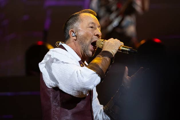 DJ BoBo, Europa Park Arena, The Great Adventure, Konzert, 15 Januar, Europa Park Rust, Eurodance, Live Show, spektakuläre Bühne, Lichteffekte, Tänzer, Choreografie, Hits, Fans, ausverkauft, Tourstart, Multimedia Show, VR Erlebnis, Popkultur, Entertainment, Live Event, Musikshow, Eventbranche, Showpremiere, Familienevent, Winterevent, Symbolfoto für Konzerte, Tourneen, Großevents, Festivalfeeling, Fanbegeisterung, Bühnenperformance, moderne Showtechnik Rust Europa Park Baden-Württemberg Deutschland Copyright: xFINLEYxMÖRCHx