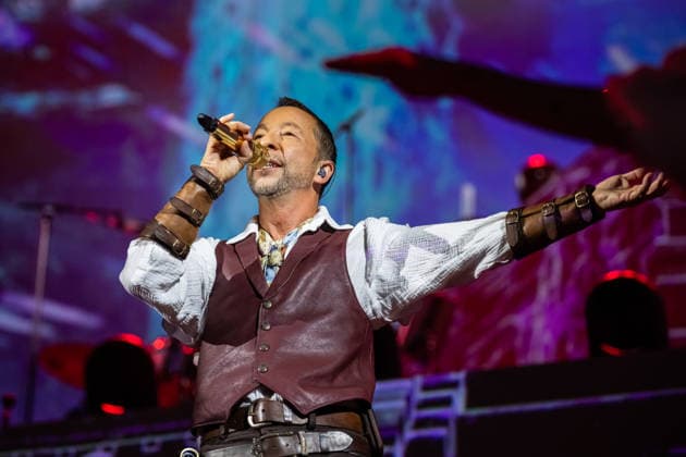 DJ BoBo, Europa Park Arena, The Great Adventure, Konzert, 15 Januar, Europa Park Rust, Eurodance, Live Show, spektakuläre Bühne, Lichteffekte, Tänzer, Choreografie, Hits, Fans, ausverkauft, Tourstart, Multimedia Show, VR Erlebnis, Popkultur, Entertainment, Live Event, Musikshow, Eventbranche, Showpremiere, Familienevent, Winterevent, Symbolfoto für Konzerte, Tourneen, Großevents, Festivalfeeling, Fanbegeisterung, Bühnenperformance, moderne Showtechnik Rust Europa Park Baden-Württemberg Deutschland Copyright: xFINLEYxMÖRCHx