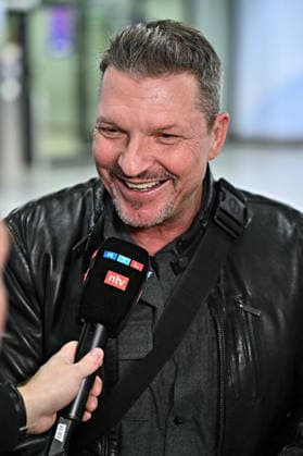 RTL - Dschungelcamp 2026. Hardy Krüger junior anläßlich der Abreise der Kandidaten der RTL - Sendung Ich bin ein Star - holt mich hier raus zum Dschungel-Camp 2026 in Australien am 16.01.2026 auf dem Flughafen Frankfurt Main. 20260116MWI100219