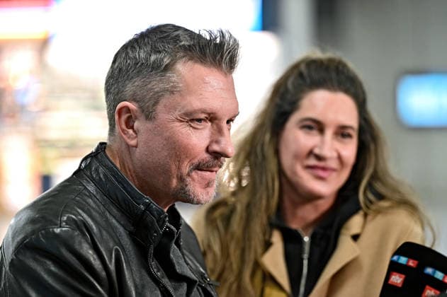 RTL - Dschungelcamp 2026. Hardy Krüger junior mit seiner Ehefrau Alice anläßlich der Abreise der Kandidaten der RTL - Sendung Ich bin ein Star - holt mich hier raus zum Dschungel-Camp 2026 in Australien am 16.01.2026 auf dem Flughafen Frankfurt Main. 20260116MWI100239