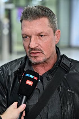 RTL - Dschungelcamp 2026. Hardy Krüger junior anläßlich der Abreise der Kandidaten der RTL - Sendung Ich bin ein Star - holt mich hier raus zum Dschungel-Camp 2026 in Australien am 16.01.2026 auf dem Flughafen Frankfurt Main. 20260116MWI100278