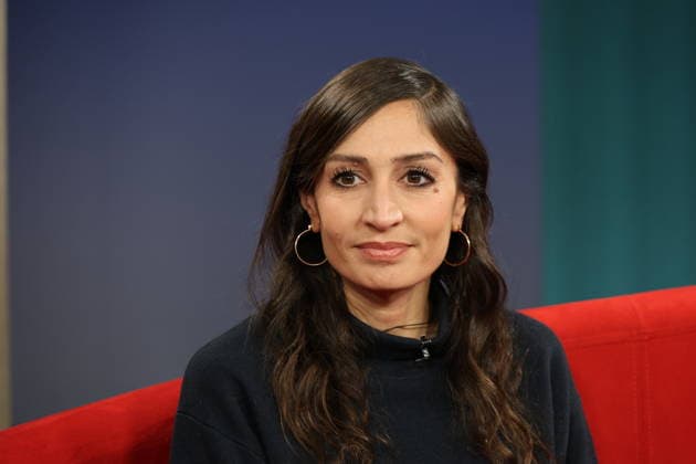 Gilda Sahebi, Journalistin, zu Gast in der Fernsehsendung DAS! Rote Sofa, eine Live-Talksendung des Norddeutschen Rundfunks, Fototermin am 16.1.2026 im Fernsehstudio des NDR in Hamburg Lokstedt
