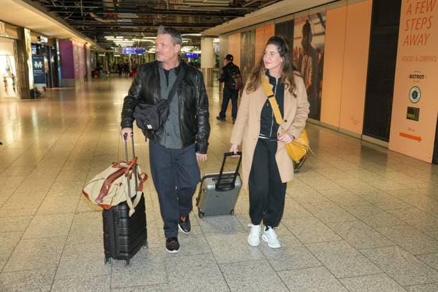 RTL Dschungelcamp - Frankfurt 2026. Hardy Krüger jr. und seiner Ehefrau Alice bei der Abreise zur RTL-Sendung Ich bin ein Star – Holt mich hier raus . Dschungelcamp 2026 am Flughafen Frankfurt. Frankfurt Flughafen Hessen