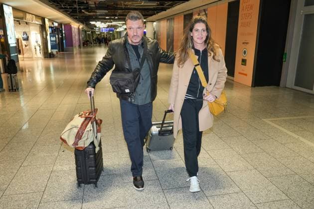 RTL Dschungelcamp - Frankfurt 2026. Hardy Krüger jr. und seiner Ehefrau Alice bei der Abreise zur RTL-Sendung Ich bin ein Star – Holt mich hier raus . Dschungelcamp 2026 am Flughafen Frankfurt. Frankfurt Flughafen Hessen