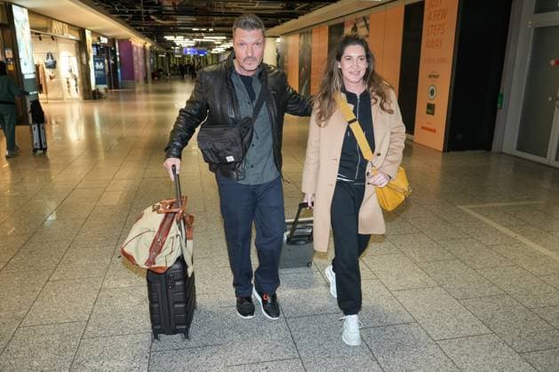 RTL Dschungelcamp - Frankfurt 2026. Hardy Krüger jr. und seiner Ehefrau Alice bei der Abreise zur RTL-Sendung Ich bin ein Star – Holt mich hier raus . Dschungelcamp 2026 am Flughafen Frankfurt. Frankfurt Flughafen Hessen