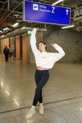 RTL Dschungelcamp - Frankfurt 2026. Samira Yavuz bei der Abreise zur RTL-Sendung Ich bin ein Star – Holt mich hier raus . Dschungelcamp 2026 am Flughafen Frankfurt. Frankfurt Flughafen Hessen