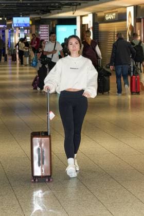 RTL Dschungelcamp - Frankfurt 2026. Samira Yavuz bei der Abreise zur RTL-Sendung Ich bin ein Star – Holt mich hier raus . Dschungelcamp 2026 am Flughafen Frankfurt. Frankfurt Flughafen Hessen
