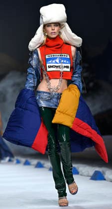 Entertainment Bilder des Tages January 16, 2026, Milan, Italy: A model presents a creation by Dsquared2 , part of the Fall Winter 2026 2027 Men s Collection, at the Milan Fashion Week, in Milan, Italy, 16 January 2026. The Milano Men s Fashion Week runs from 16 to 20 January. ANSA DANIEL DAL ZENNARO. Milan Italy  - ZUMAa110 20260116_zaf_a110_018 Copyright: xDanielxDalxZennarox
