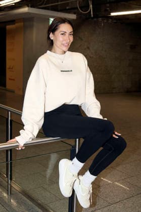 Samira Yavuz bei der Abreise der Dschungelcamp-Kandidaten der RTL Reality-TV-Show Ich bin ein Star - holt mich hier raus nach Australien auf dem Flughafen Frankfurt am Main. Frankfurt, 16.01.2026