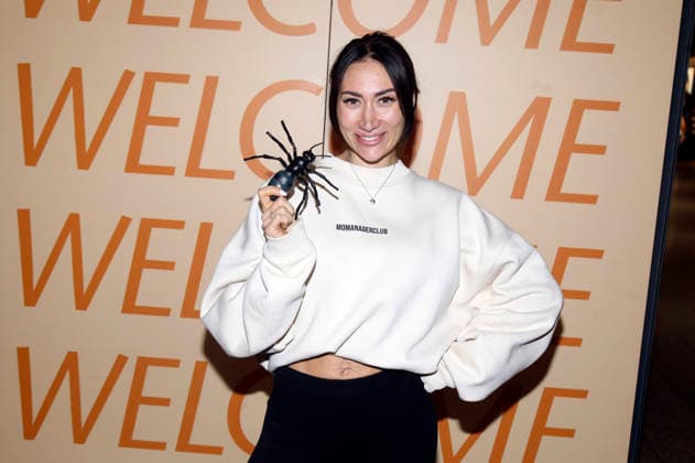 Samira Yavuz bei der Abreise der Dschungelcamp-Kandidaten der RTL Reality-TV-Show Ich bin ein Star - holt mich hier raus nach Australien auf dem Flughafen Frankfurt am Main. Frankfurt, 16.01.2026