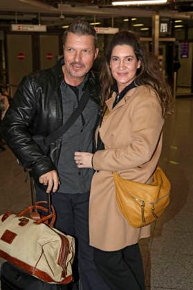 Hardy Krüger jr. mit Ehefrau Alice Krüger bei der Abreise der Dschungelcamp-Kandidaten der RTL Reality-TV-Show Ich bin ein Star - holt mich hier raus nach Australien auf dem Flughafen Frankfurt am Main. Frankfurt, 16.01.2026