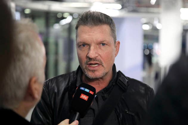 Hardy Krüger jr. bei der Abreise der Dschungelcamp-Kandidaten der RTL Reality-TV-Show Ich bin ein Star - holt mich hier raus nach Australien auf dem Flughafen Frankfurt am Main. Frankfurt, 16.01.2026