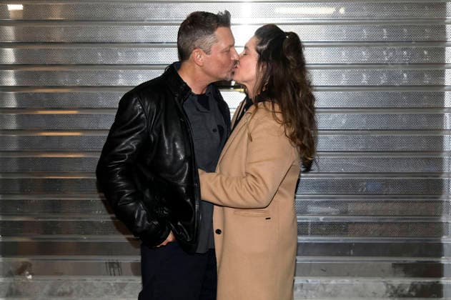 Hardy Krüger jr. mit Ehefrau Alice Krüger bei der Abreise der Dschungelcamp-Kandidaten der RTL Reality-TV-Show Ich bin ein Star - holt mich hier raus nach Australien auf dem Flughafen Frankfurt am Main. Frankfurt, 16.01.2026