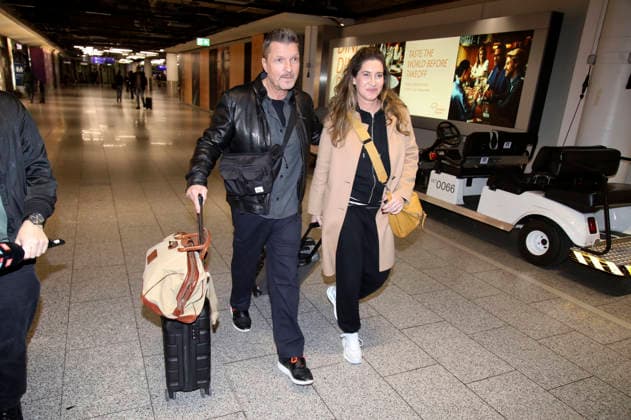 Hardy Krüger jr. mit Ehefrau Alice Krüger bei der Abreise der Dschungelcamp-Kandidaten der RTL Reality-TV-Show Ich bin ein Star - holt mich hier raus nach Australien auf dem Flughafen Frankfurt am Main. Frankfurt, 16.01.2026