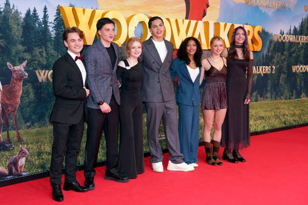 Emil Bloch, Emile Cherif, Lilli Falk, Johan von Ehrlich, Sophie Lelenta, Lara Amelie Rosa und Olivia Sinclair bei der Premiere des Kinofilms Woodwalkers 2 im Mathäser Filmpalast. München, 16.01.2026