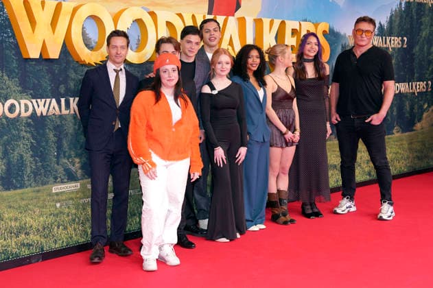 Tom Schilling, Maria Tsiftsi, Emil Bloch, Emile Cherif, Lilli Falk, Johan von Ehrlich, Sophie Lelenta, Lara Amelie Rosa, Olivia Sinclair und Oliver Masucci bei der Premiere des Kinofilms Woodwalkers 2 im Mathäser Filmpalast. München, 16.01.2026