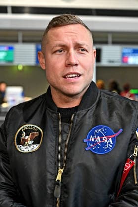 RTL - Dschungelcamp 2026. Patrick Romer anläßlich der Abreise der Kandidaten der RTL - Sendung Ich bin ein Star - holt mich hier raus zum Dschungel-Camp 2026 in Australien am 17.01.2026 auf dem Flughafen Frankfurt Main. 20260117MWI100815