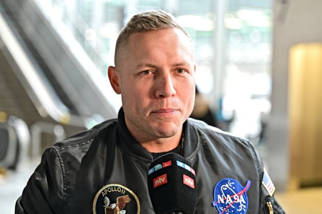 RTL - Dschungelcamp 2026. Patrick Romer anläßlich der Abreise der Kandidaten der RTL - Sendung Ich bin ein Star - holt mich hier raus zum Dschungel-Camp 2026 in Australien am 17.01.2026 auf dem Flughafen Frankfurt Main. 20260117MWI100954