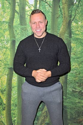 RTL - Dschungelcamp 2026. Patrick Romer anläßlich der Abreise der Kandidaten der RTL - Sendung Ich bin ein Star - holt mich hier raus zum Dschungel-Camp 2026 in Australien am 17.01.2026 auf dem Flughafen Frankfurt Main. 20260117MWI101497