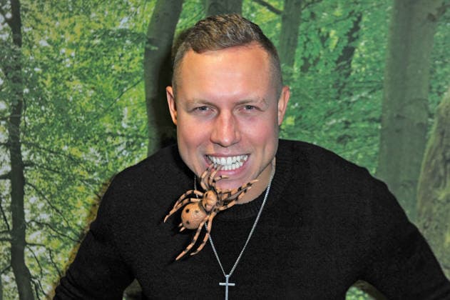 RTL - Dschungelcamp 2026. Patrick Romer anläßlich der Abreise der Kandidaten der RTL - Sendung Ich bin ein Star - holt mich hier raus zum Dschungel-Camp 2026 in Australien am 17.01.2026 auf dem Flughafen Frankfurt Main. 20260117MWI101512