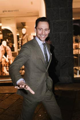 MFW - Ralph Lauren Afterparty Arrivals Tom Hiddleston while arriving at the Ralph Lauren After Party after attending the fashion show during Milan s Fashion Week Men s Fall Winter 2026-2027 in Milan, Italy on January 16, 2026. Photo by Alessandro Bremec IPA ABACAPRESS.COM Milan Italy  Copyright: xIPA ABACAx