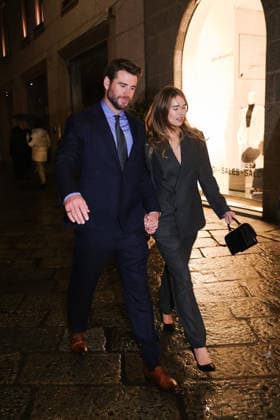 MFW - Ralph Lauren Afterparty Arrivals Liam Hemsworth and girlfriend Gabriella Brooks are seen holding hands while arriving at the Ralph Lauren After Party after attending the fashion show during Milan s Fashion Week Men s Fall Winter 2026-2027 in Milan, Italy on January 16, 2026. Photo by Alessandro Bremec IPA ABACAPRESS.COM Milan Italy  Copyright: xIPA ABACAx