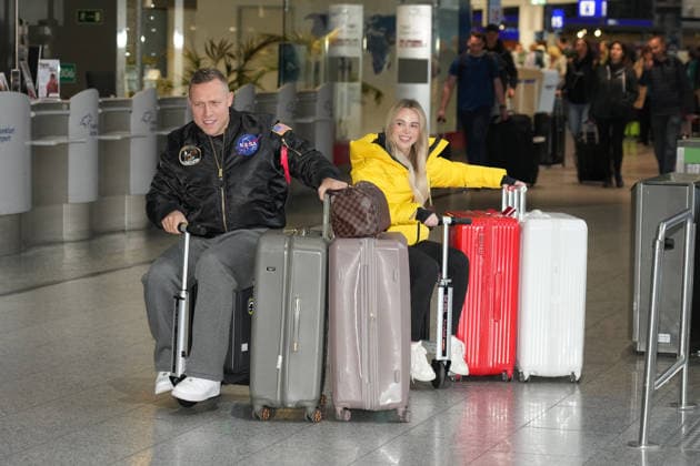 RTL Dschungelcamp - Frankfurt 2026. Patrick Romer und Freundin Annelie Henz bei der Abreise zur RTL-Sendung Ich bin ein Star Holt mich hier raus. Dschungelcamp 2026 am Flughafen Frankfurt. Frankfurt Flughafen Hessen